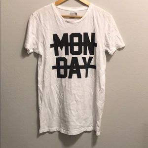 MONDAY Graphic Tee